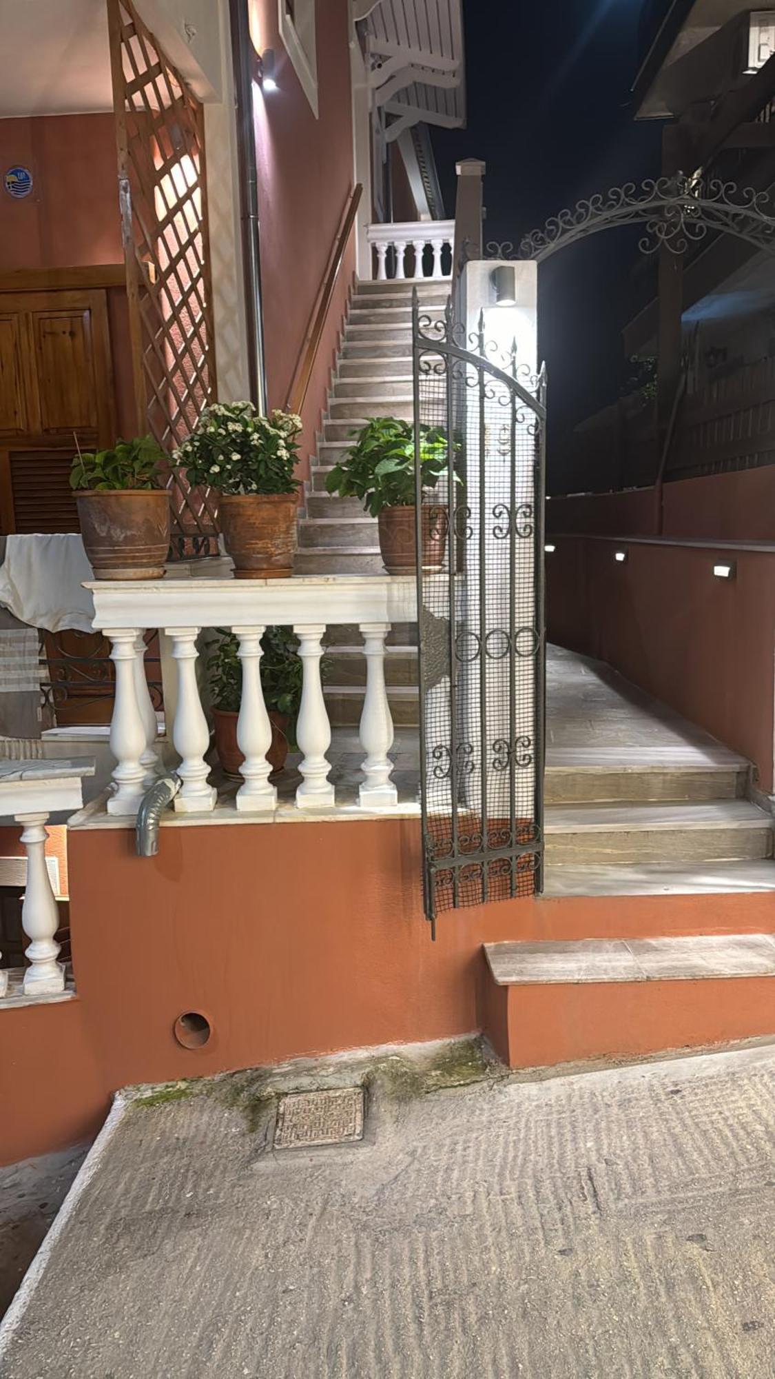 Sunrise House Hotel Parga Exterior photo